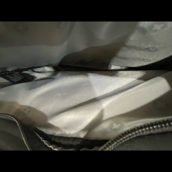 Swiss Gear platform 14” Laptop slim case - Picture 6 of 7